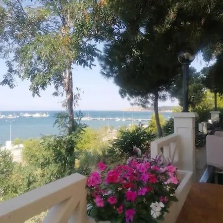 Dona Apartment